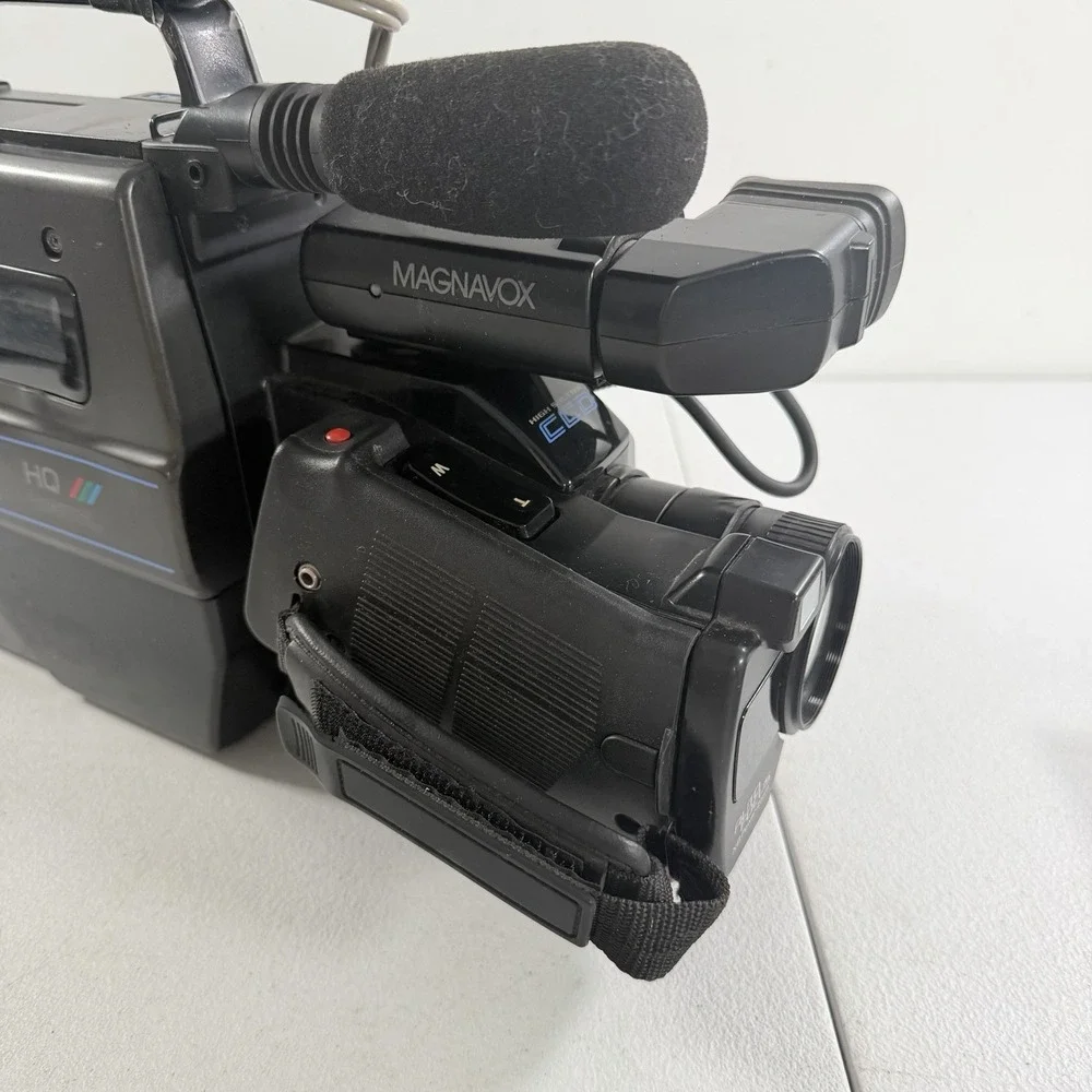 Vintage‎ Rare Variant Magnavox Movie-Maker S-VHS Camcorder VR9244AV01 TESTED